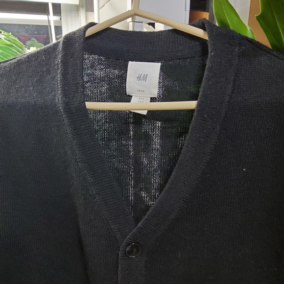 H&M Men's Black Cardigan Sweater - Picture 2 of 6